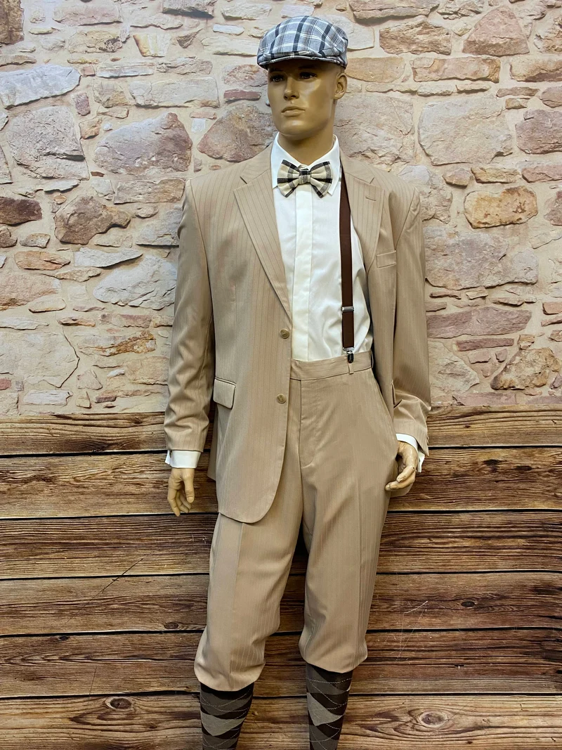 20er Jahre Herren Outfit Gr. 54 – beige mit Knickerbocker, Schiebermütze & Accessoires