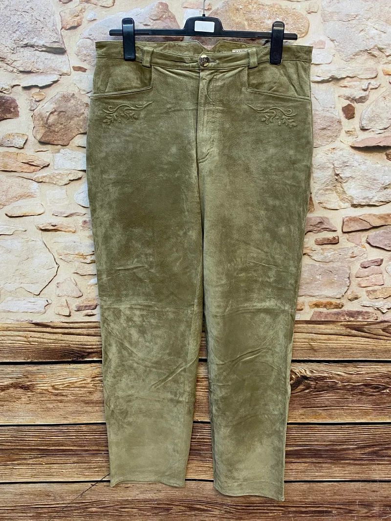 Lange Trachten-Lederhose von Landhaus C&A in Olivgrün