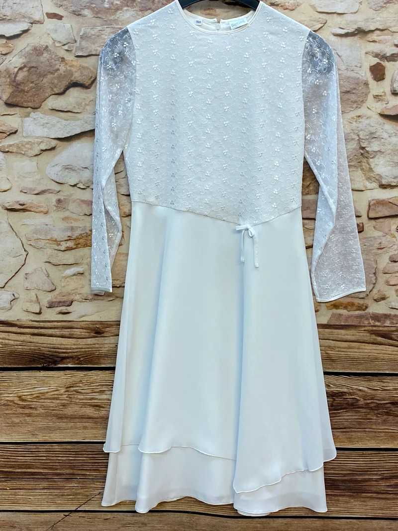 Kommunionkleid weiß mit Stickerei & Chiffonrock Gr. 146 Bay Cörela