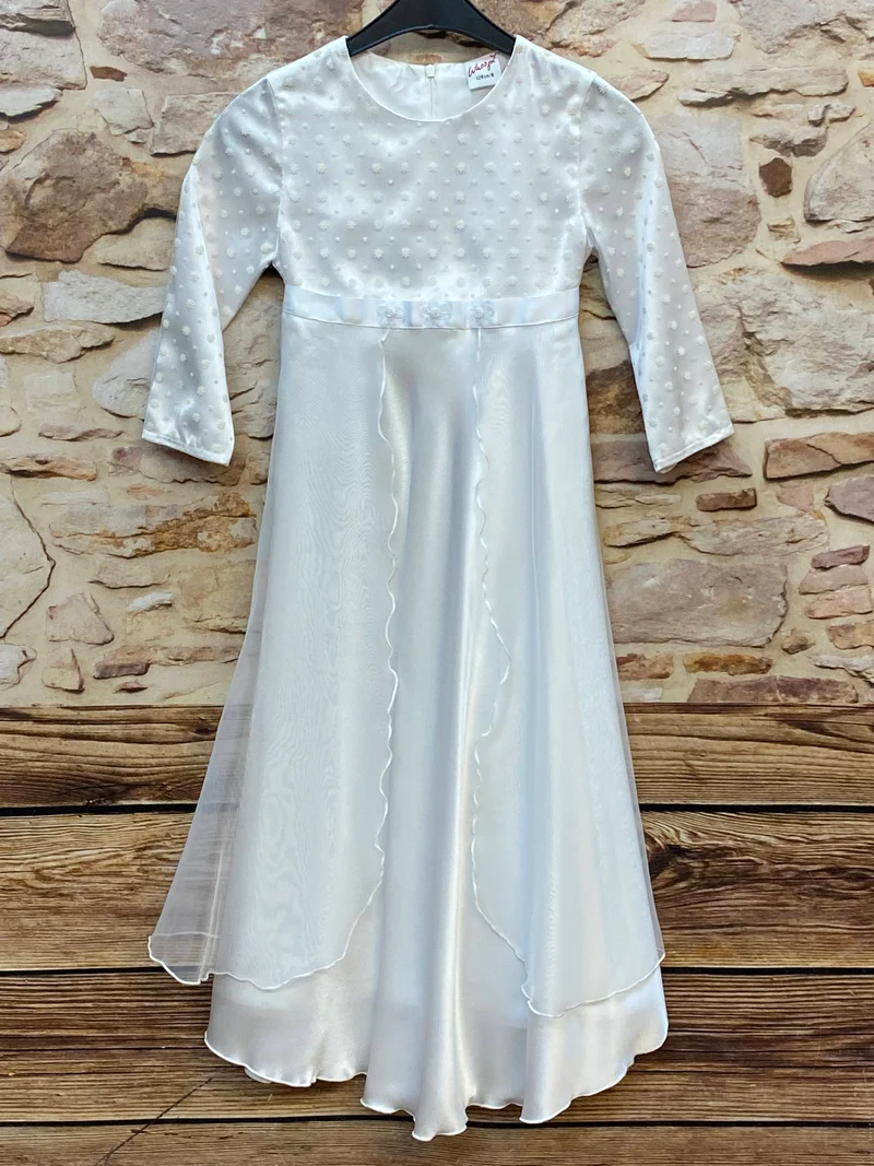 Ungetragenes Mädchenkleid in Weiß mit zartem Tupfen-Tüll – Gr. 128