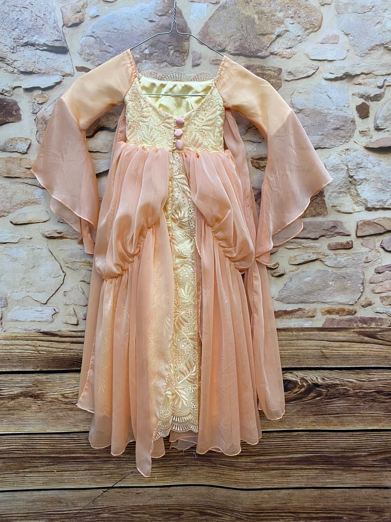 Vintage Taufkleid in Apricot & Creme – ungetragen