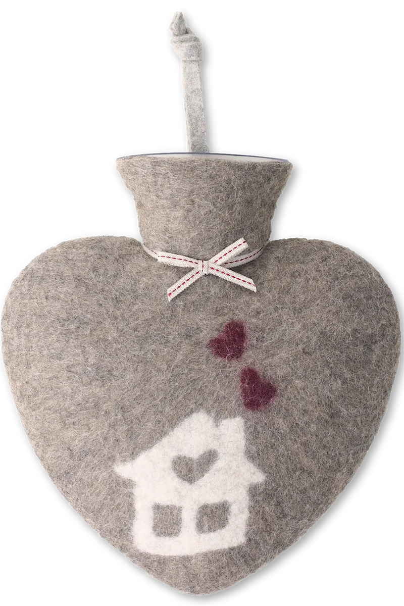 Wollfilz-Wärmflasche in Herzform mit Haus - cashmere