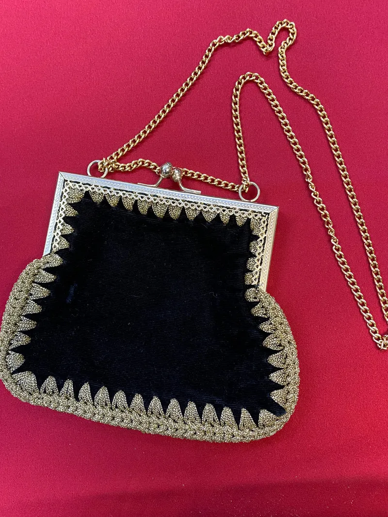 Vintage Abendtasche Schwarz Gold Samt mit Metallbügel – Kettentasche Elegant