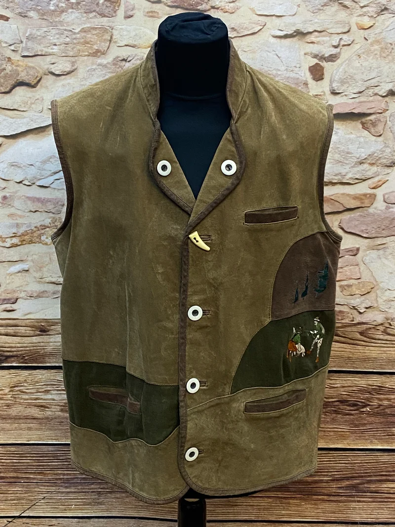Vintage Trachtenweste Leder Braun/Grün mit Jagdmotiv Stickerei – Gr. 50