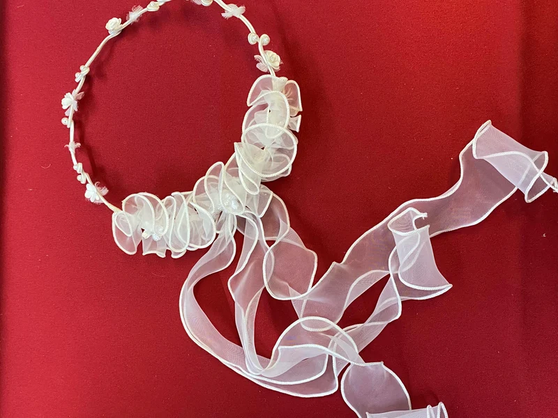 Kommunion Haarschmuck weiß mit Schleife – Stirnreif Mädchen ungetragen