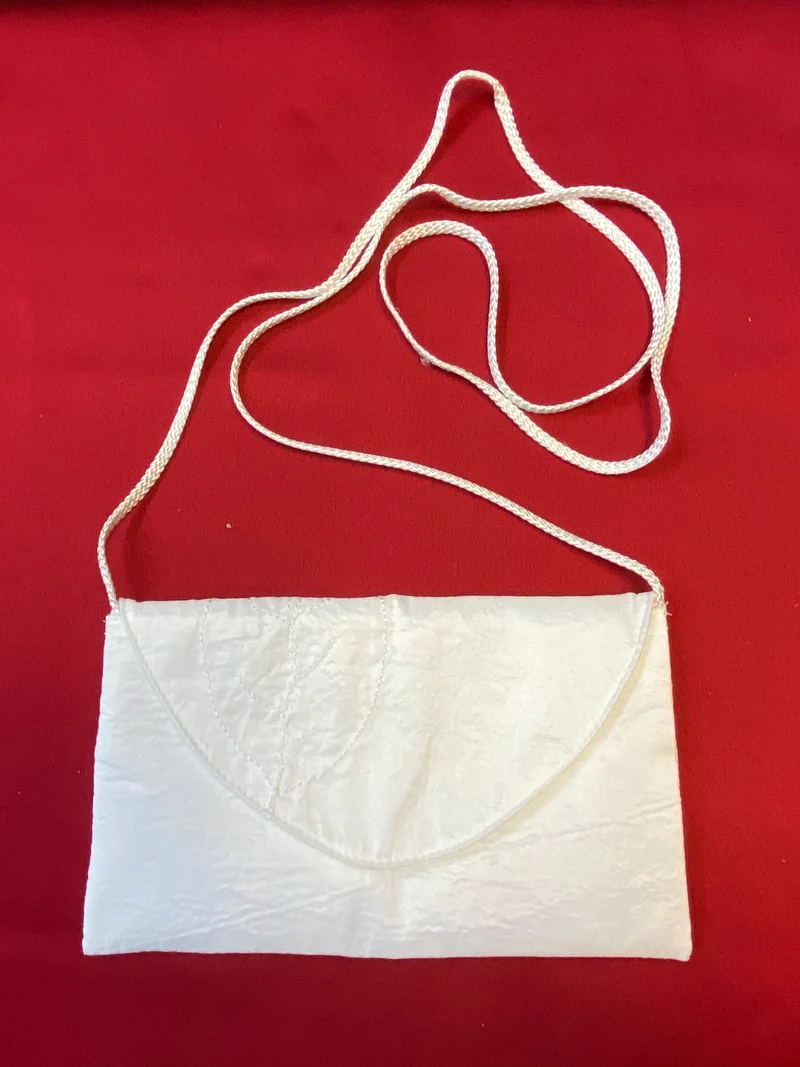 Kommunion Tasche weiß für Mädchen – kleine Umhängetasche zur Erstkommunion