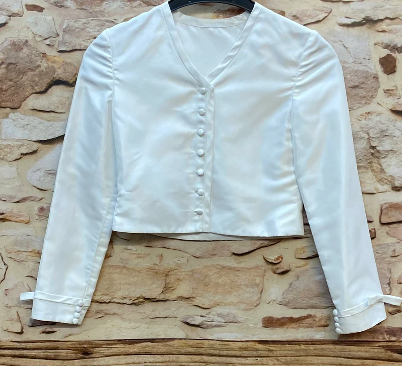 Kommunion Bolero Mädchen weiß Gr. 146 – festliche Jacke mit Zierknöpfen