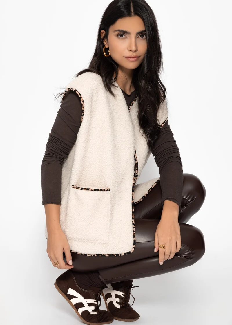 Teddy-Weste mit Leo-Rand - beige