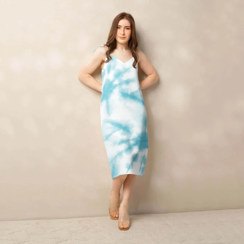 Effortless Style and Versatile Comfort – The Perfect Slip Dress