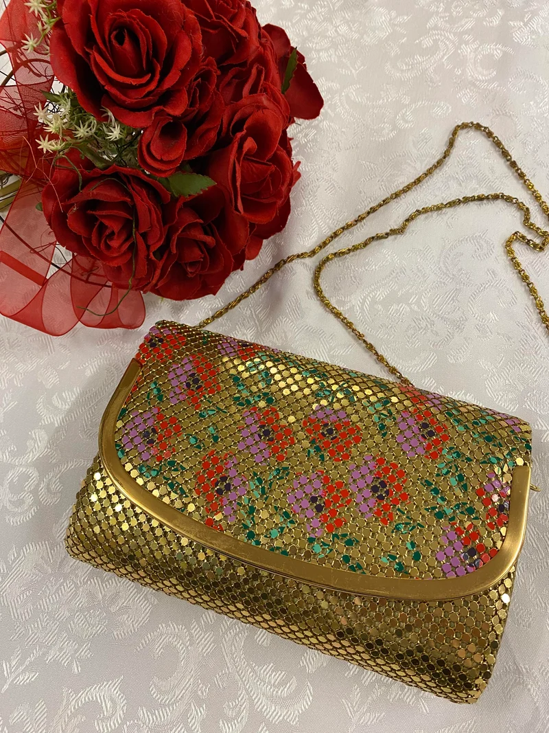 Vintage Abendtasche Gold mit buntem Metall-Mesh – 1970er