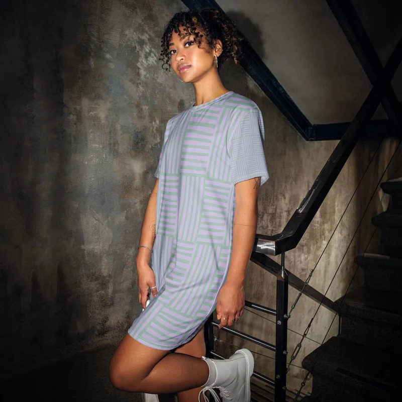 Stylish Pastel T-Shirt Dress – Graphic Playfulness and Relaxation!