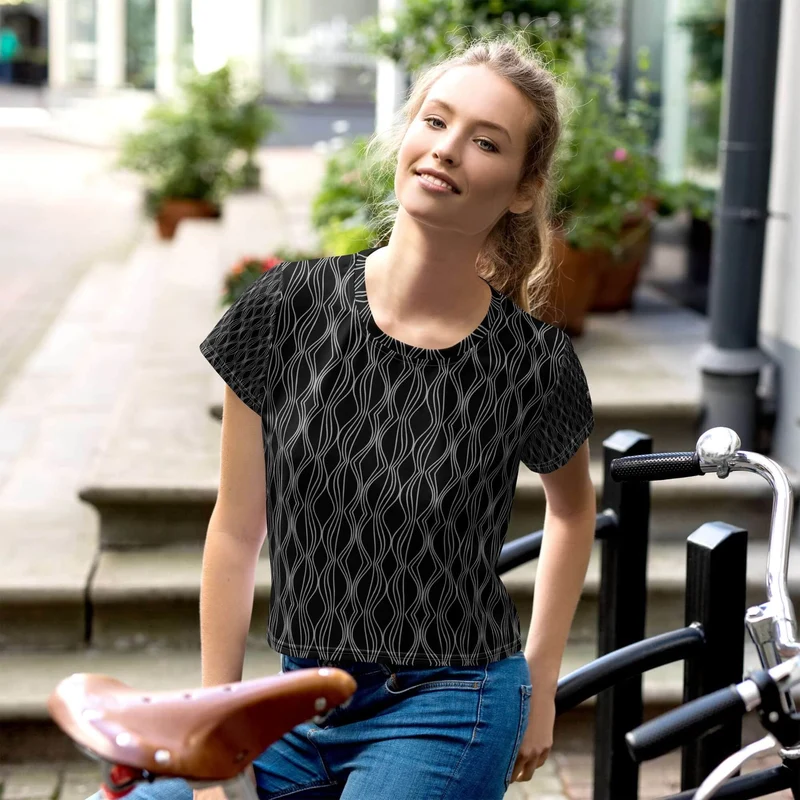Wavy Pattern Women's Crop Top