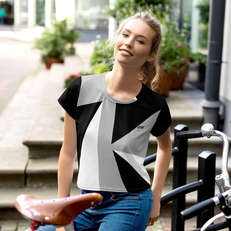 Graphic Monochrome Women's Crop Top