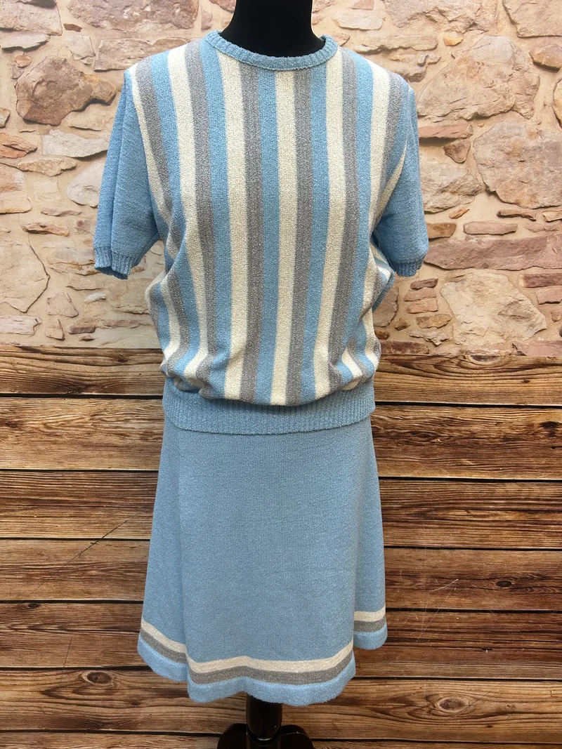 Vintage Strick-Kostüm Damen Gr. 42 – Hellblau