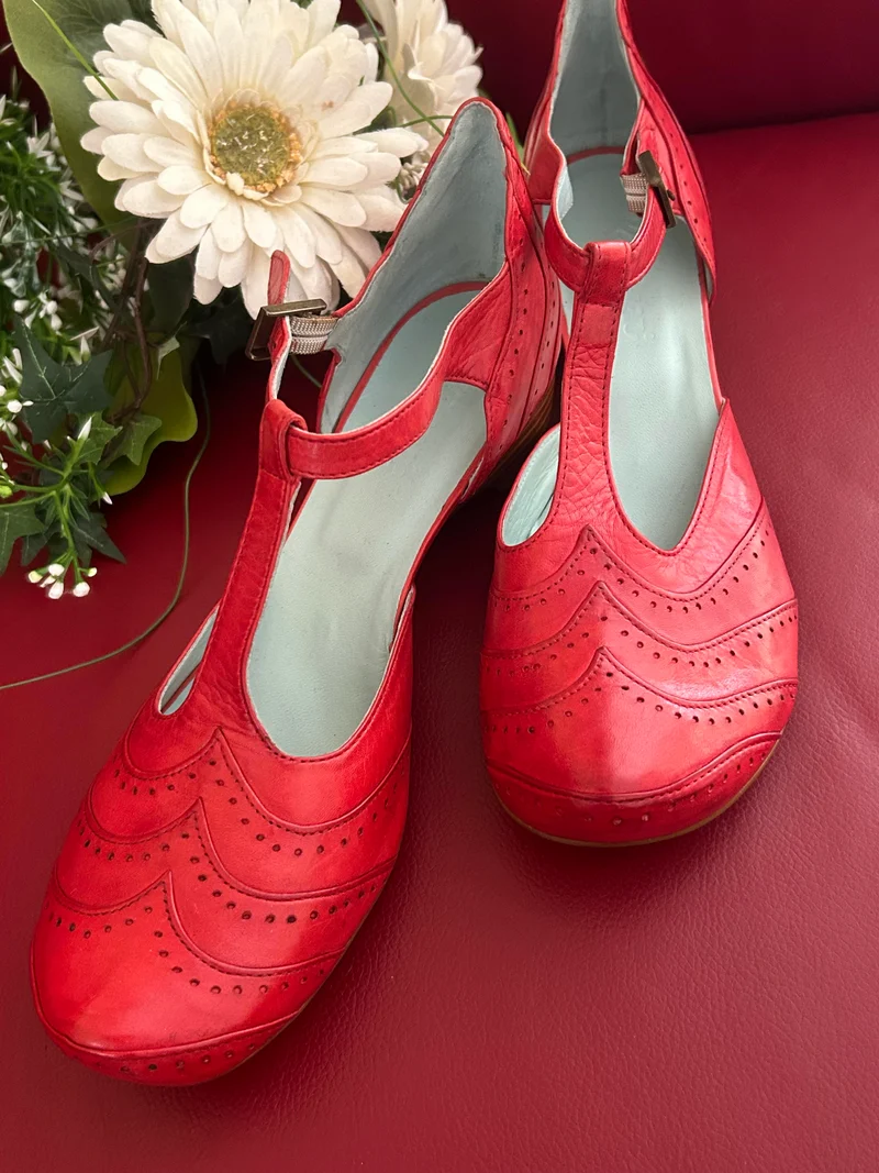 Vintage-Schuhe T-Steg Pumps Gr. 39½