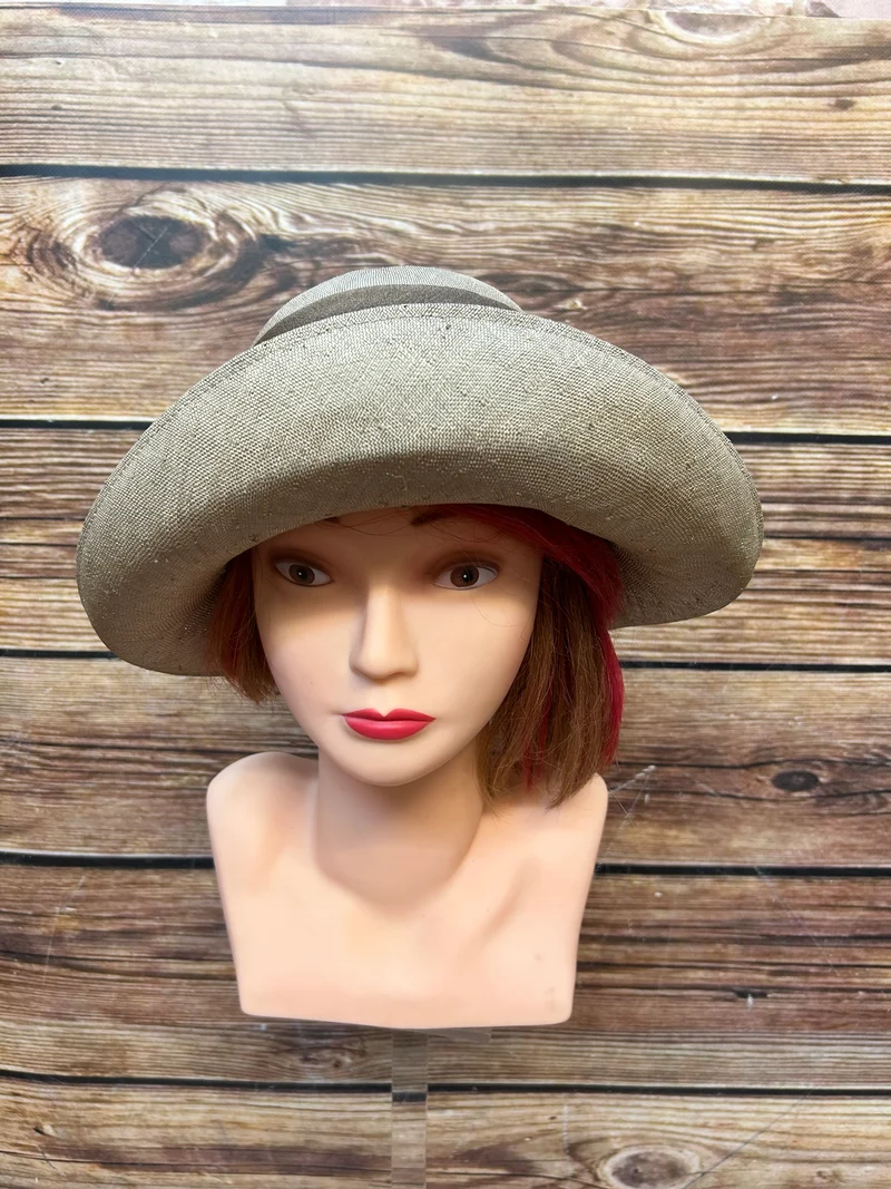 Eleganter handgefertigter Vintage-Hut – Größe 56
