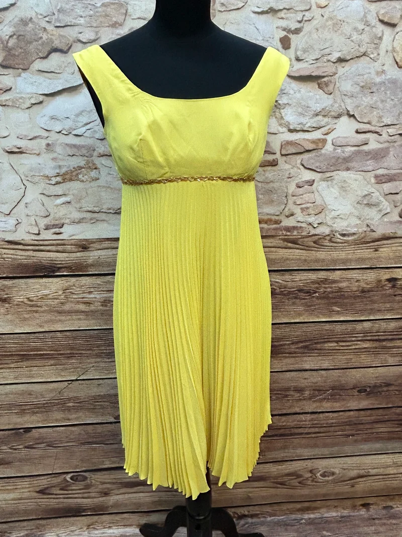 Sonnengelbe Eleganz – Vintage Plisseekleid Gr. 34