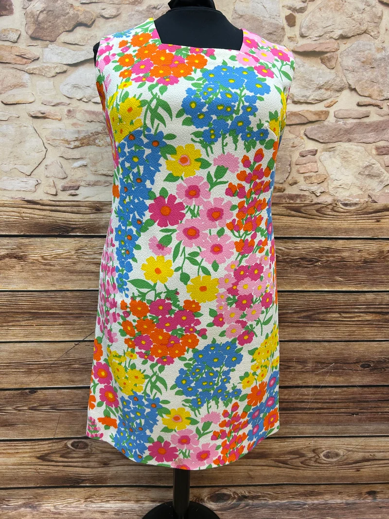 60er Jahre Kleid – Vintage Unikat mit buntem Blumenmuster (Größe 50)