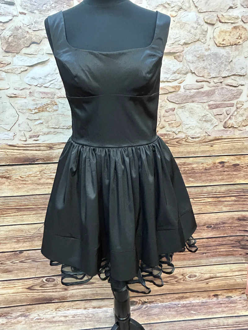 Cocktailkleid schwarz 50er Stil Goddess London Gr. 38