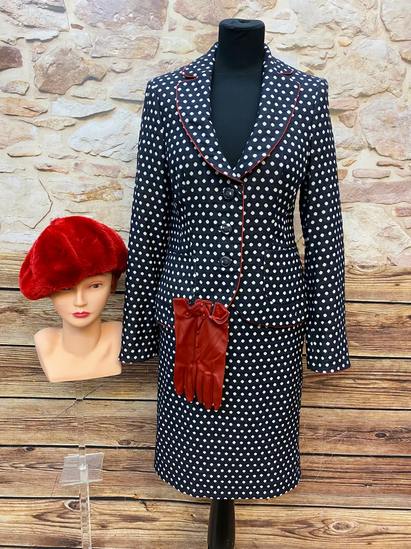 Vintage-Kostüm mit Punkten und Accessoire, Unikat