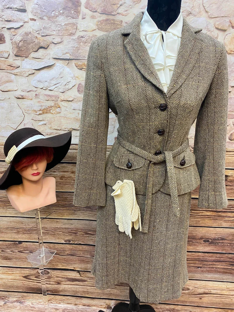 Vintage Tweed-Kostüm – Eleganz im Oldtimer-Stil Gr.38