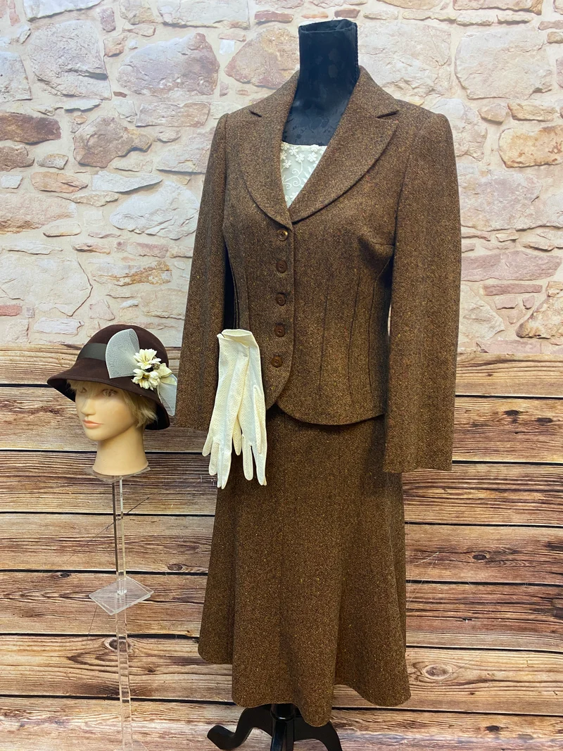 Elegantes 20er-Jahre Damen-Kostüm im Oldtimer-Look Gr.38
