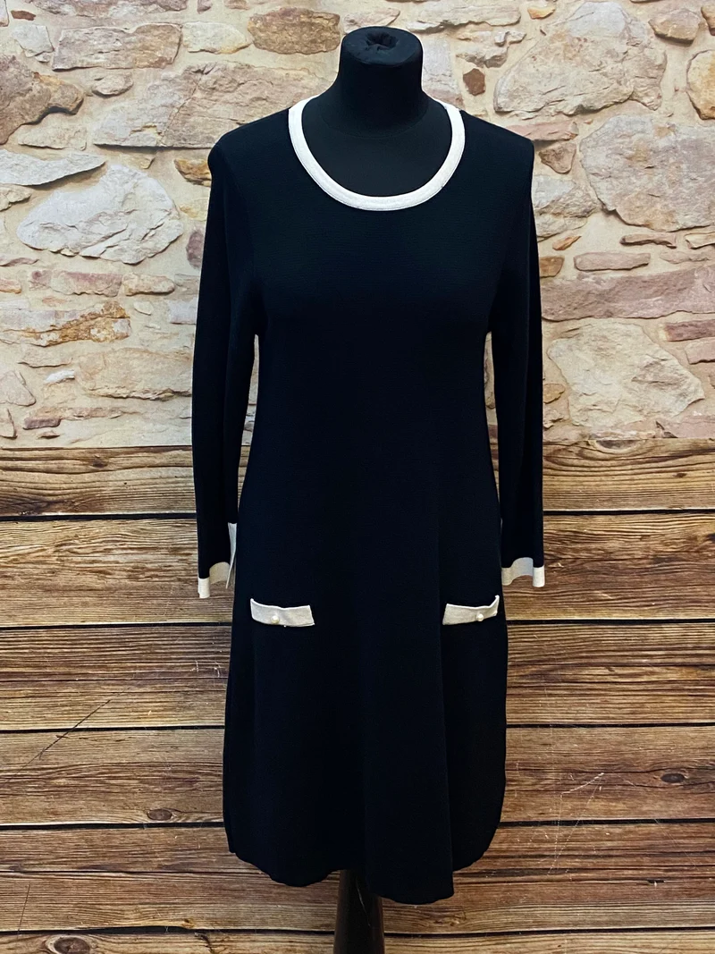Elegantes Strickkleid in Dunkelblau, Maritim-Look, Größe M
