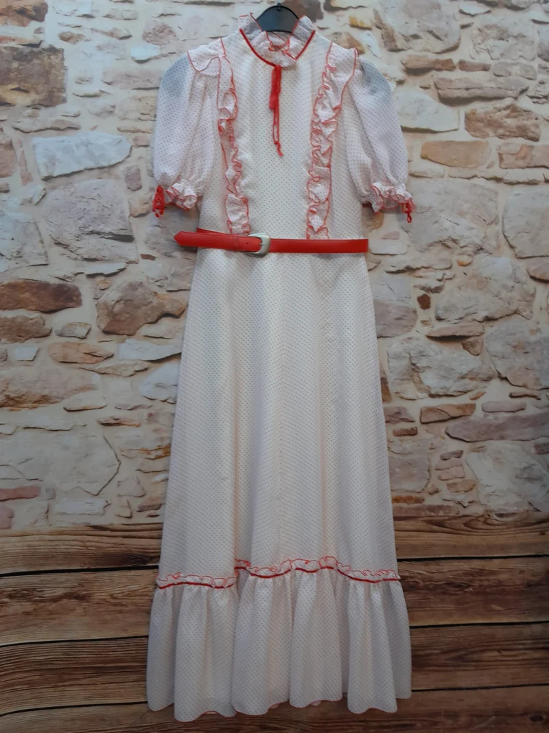 70er Jahre Polka-Dot Vintagekleid Weiß Rot – Rüschenkleid mit Puffärmeln & Maxirock True Vintage