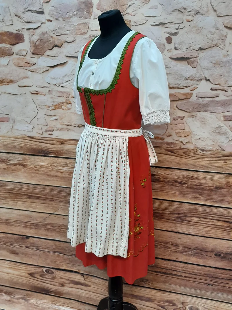 Vintage Dirndl rot mit Bluse & Schürze Strässer Trachten Gr. 44