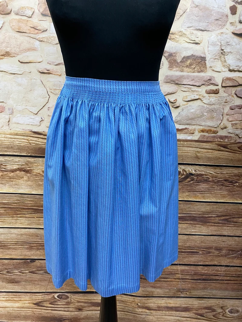 Vintage Dirndlschürze hellblau - gemustert, kurz