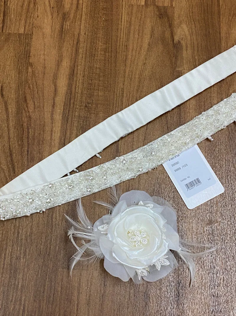 Brautgürtel mit Haarschmuck als Set für die Braut