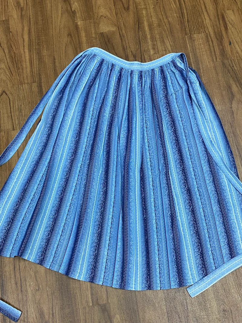 Vintage Dirndlschürze blau -mittellang