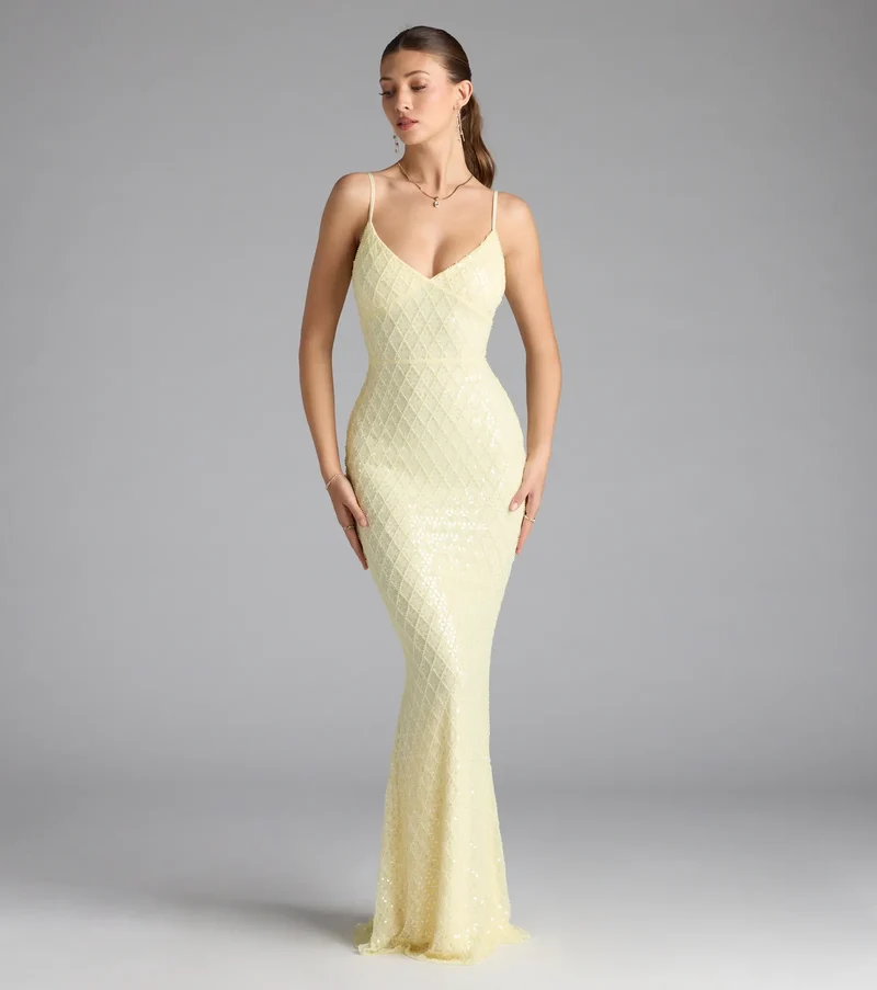 Kaylie V-Neck Bodycon Sequin Bead Formal Dress
