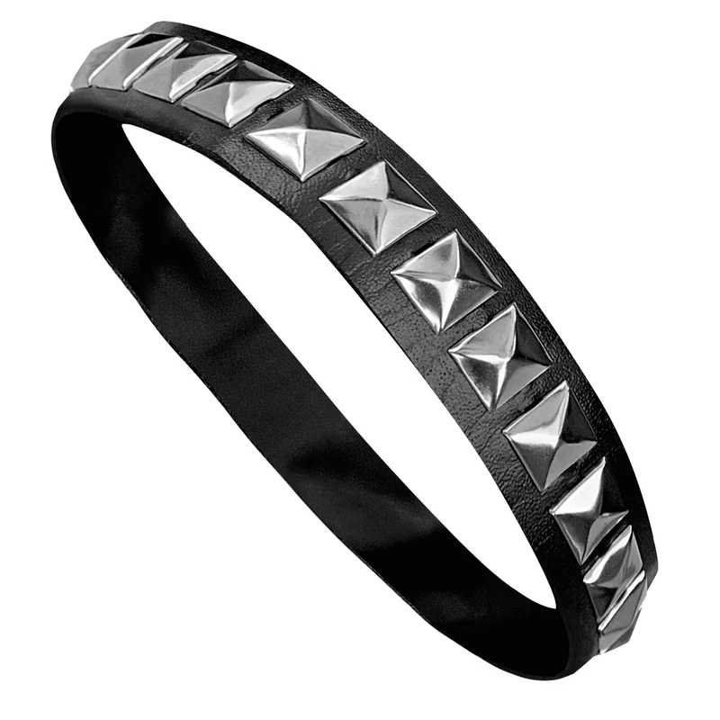 Schwarzes Nietenhalsband